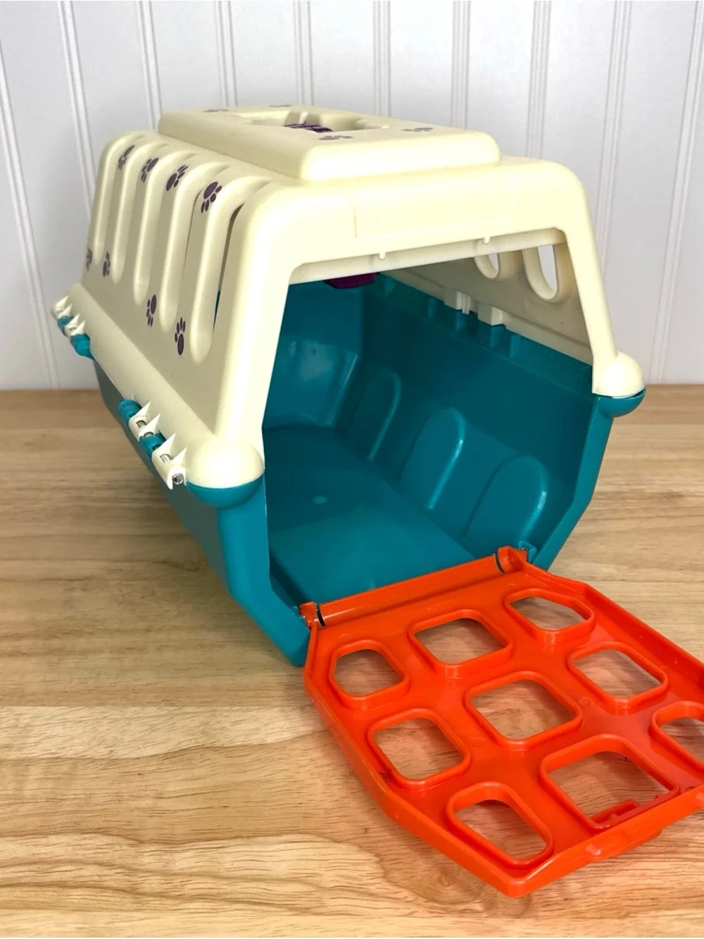 BATTAT Orange White Teal Dog Cat Pet Carrier Hard Plastic 10 x 8 Play Vet